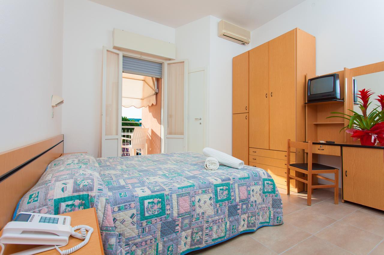Hotel Benvenuti 가테오 아 마레 외부 사진